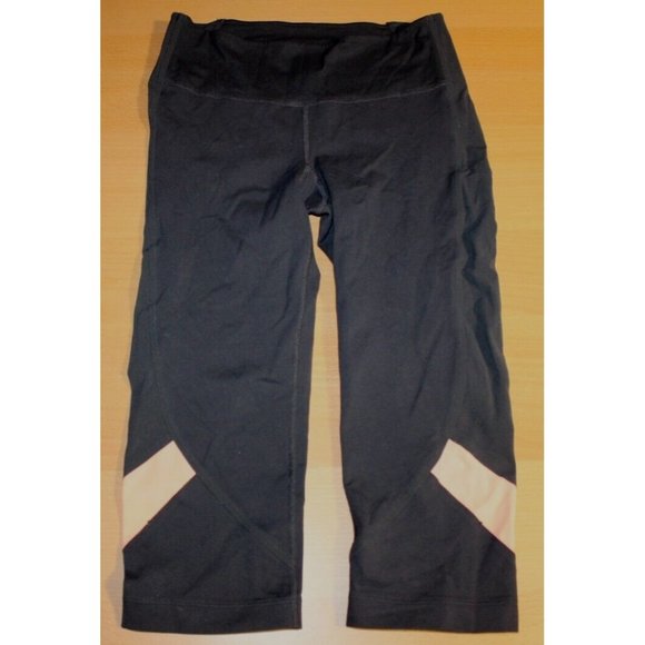 Womens Under Armour Allseason Gear Compression Capri Legging Fitted Small Black - Picture 1 of 4